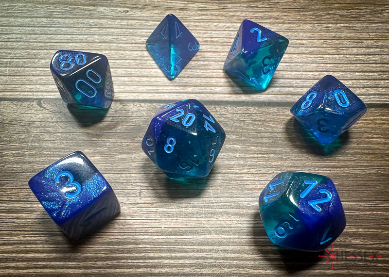 CHX26463 - Chessex: Gemini Blue-Blue/light blue Luminary Polyhedral 7-Dice Set