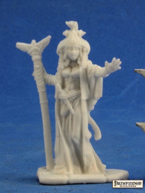 RPR89022 - Reaper Miniatures: Alahazra Iconic Oracle