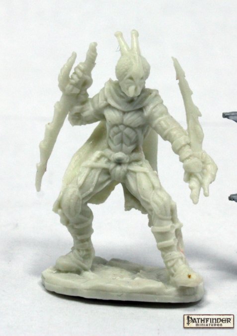 RPR89042 - Reaper Miniatures: Red Mantis Assassin