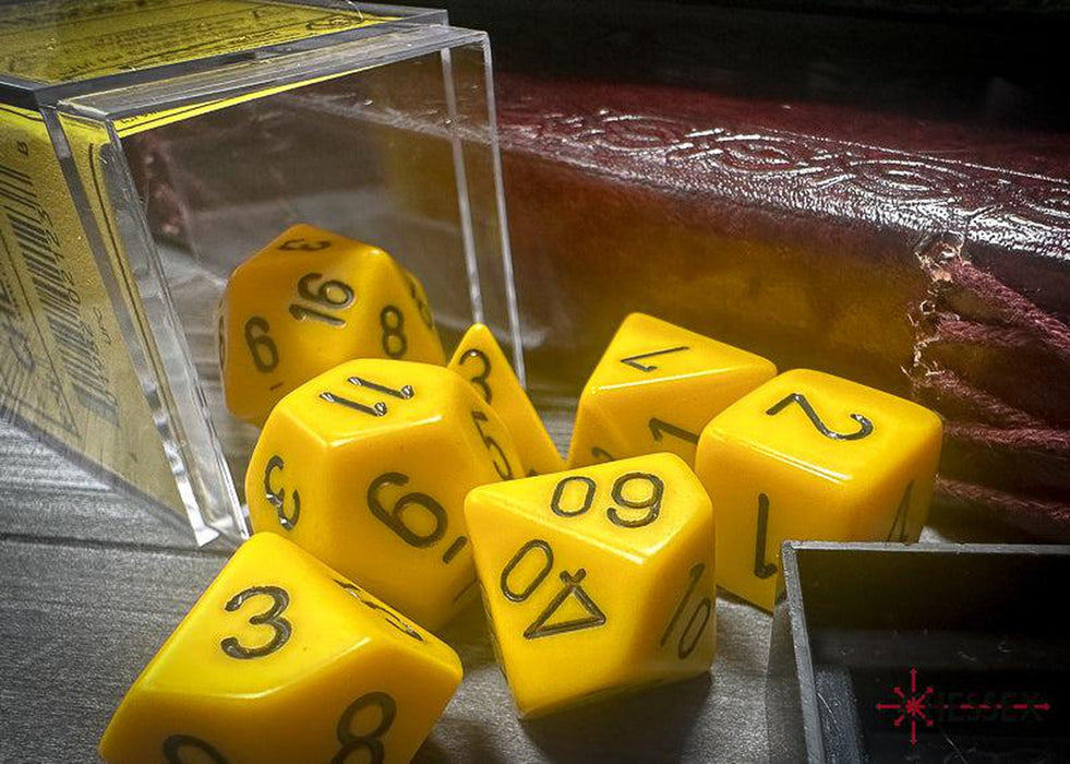 CHX25402 - Chessex: Opaque Yellow/black Polyhedral 7-Dice Set