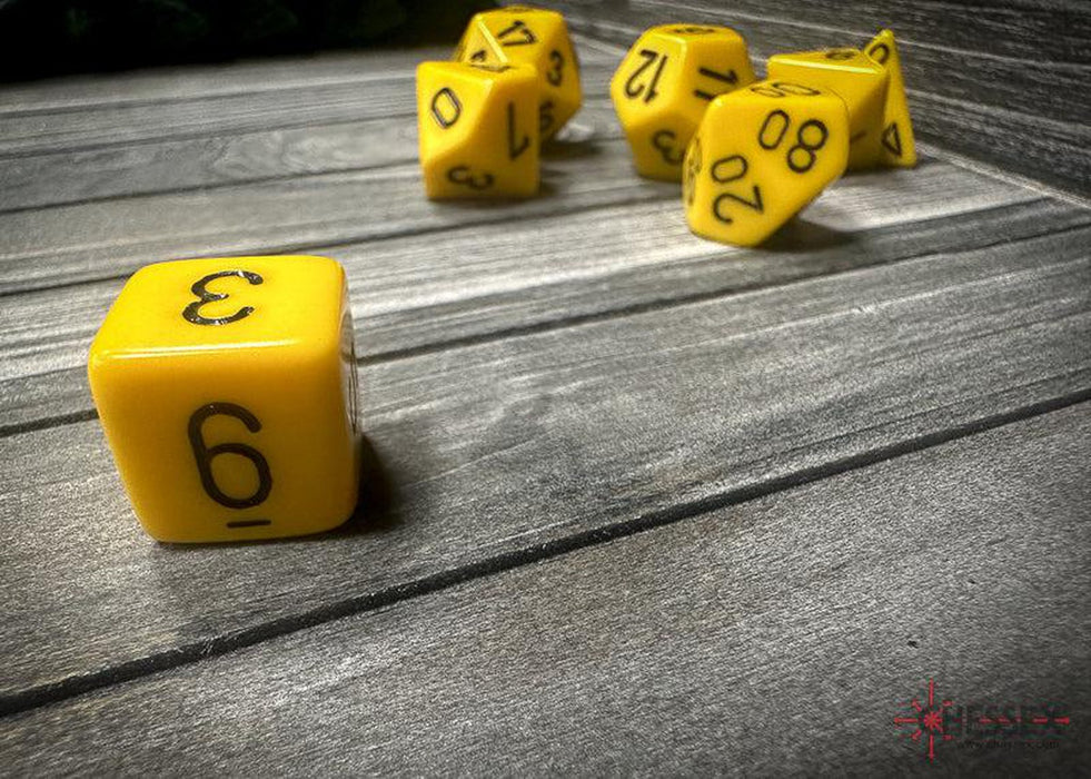 CHX25402 - Chessex: Opaque Yellow/black Polyhedral 7-Dice Set