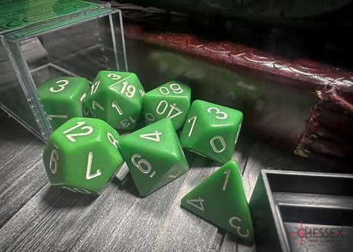 CHX25405 - Chessex: Opaque Green/white Polyhedral 7-Dice Set
