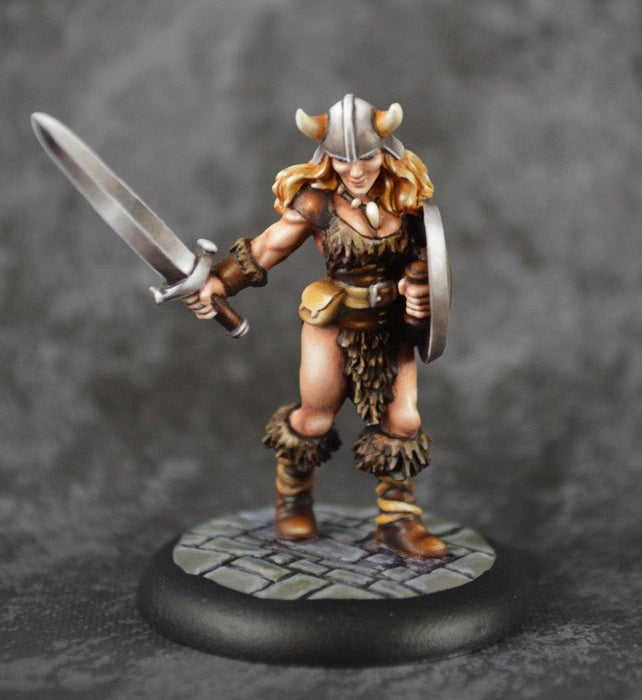 RPR07025 - Reaper Miniatures: Jana Frostwind | Human Barbarian