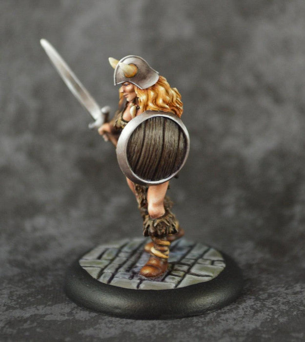 RPR07025 - Reaper Miniatures: Jana Frostwind | Human Barbarian