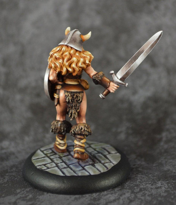 RPR07025 - Reaper Miniatures: Jana Frostwind | Human Barbarian