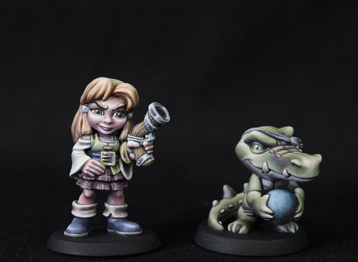 RPR30050 - Reaper Miniatures: Jewels Crossbones | Halfling Ranger