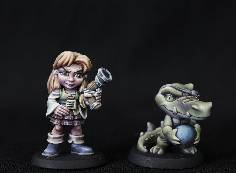 RPR30050 - Reaper Miniatures: Jewels Crossbones | Halfling Ranger