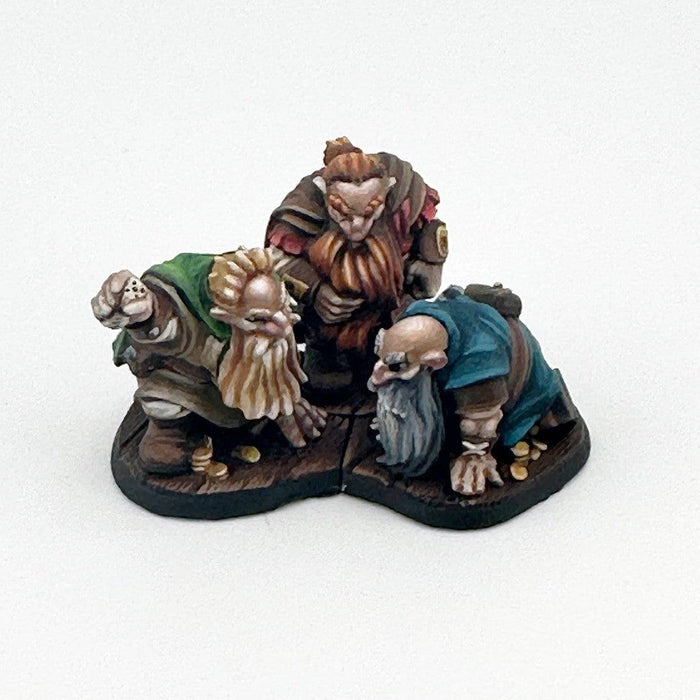RPR30138 - Reaper Miniatures: Townsfolk: Gambing | Dwarf