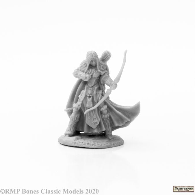 RPR89050 - Reaper Miniatures: Adowyn Iconic Hunter