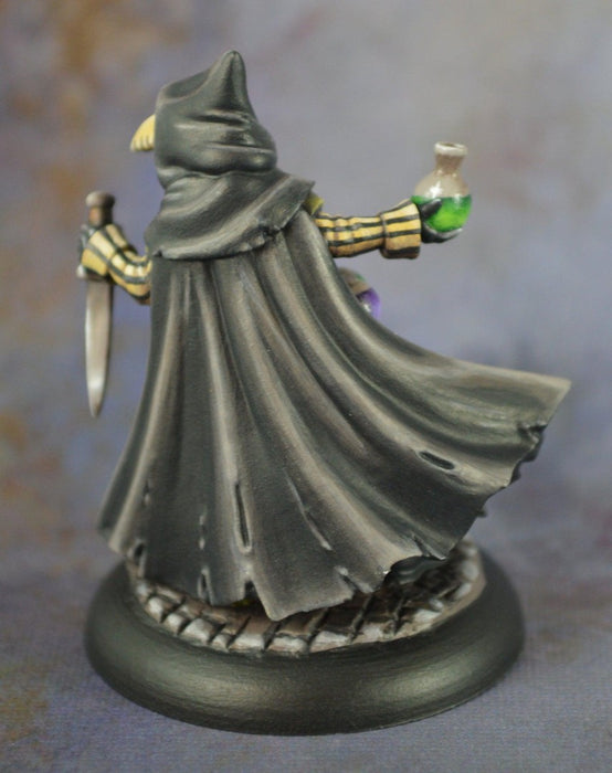 RPR07017 - Reaper Miniatures: Sister Hazel | Rogue